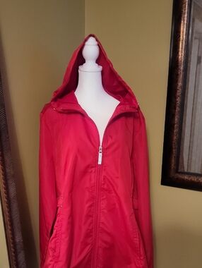 Jones New York Red Hooded Trench Coat with Zip Front